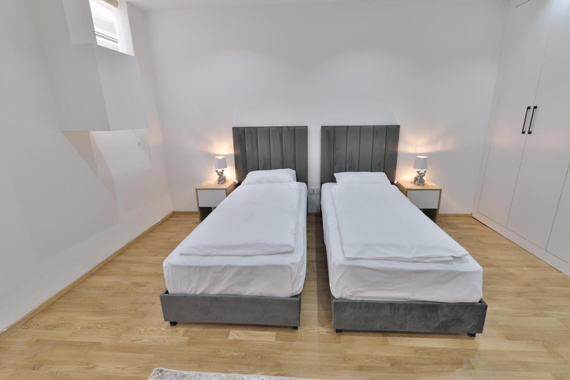 Vienna Lotus Apartments Room photo